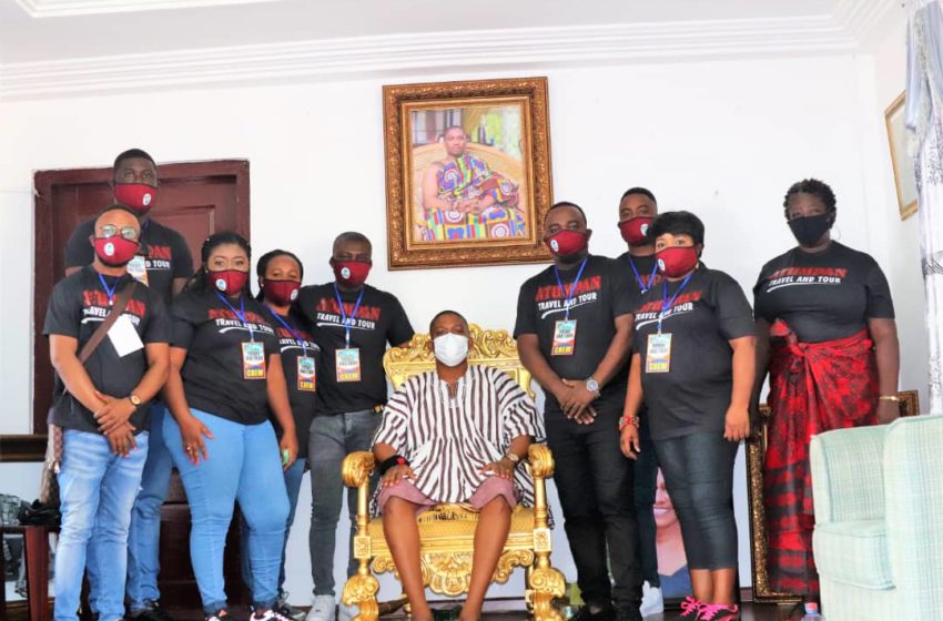 Atumpan Travel And Tour Pays Courtesy Call To Okuapemhene – See Photos