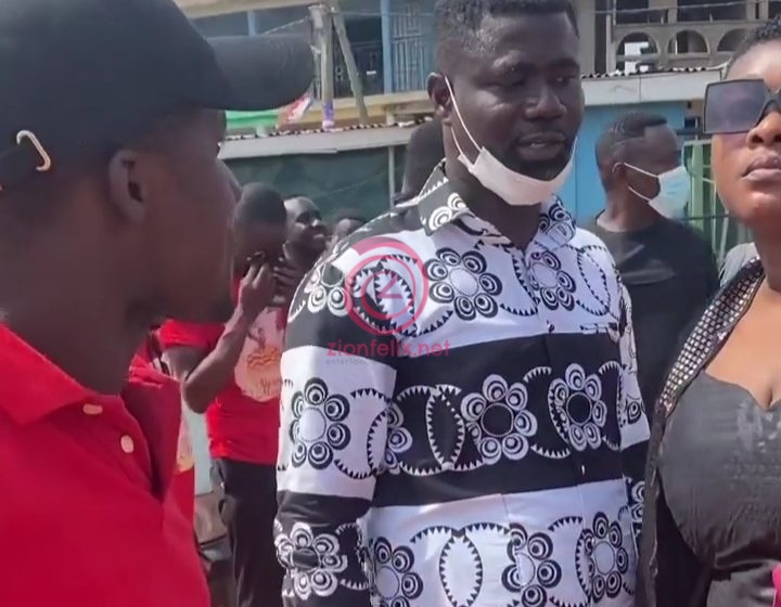 Popular Radio Presenter, Nana Yaw Sarfoh Sadly Bids Farewell To His Mother In Kumasi (Watch Videos)