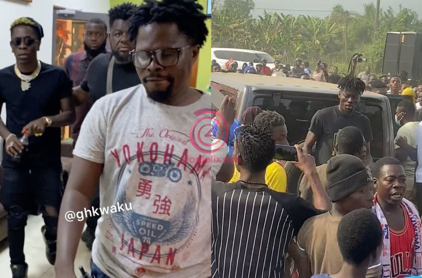 Massive Crowd Welcome Shatta Wale As He Lands In Hohoe For A Show (Videos)