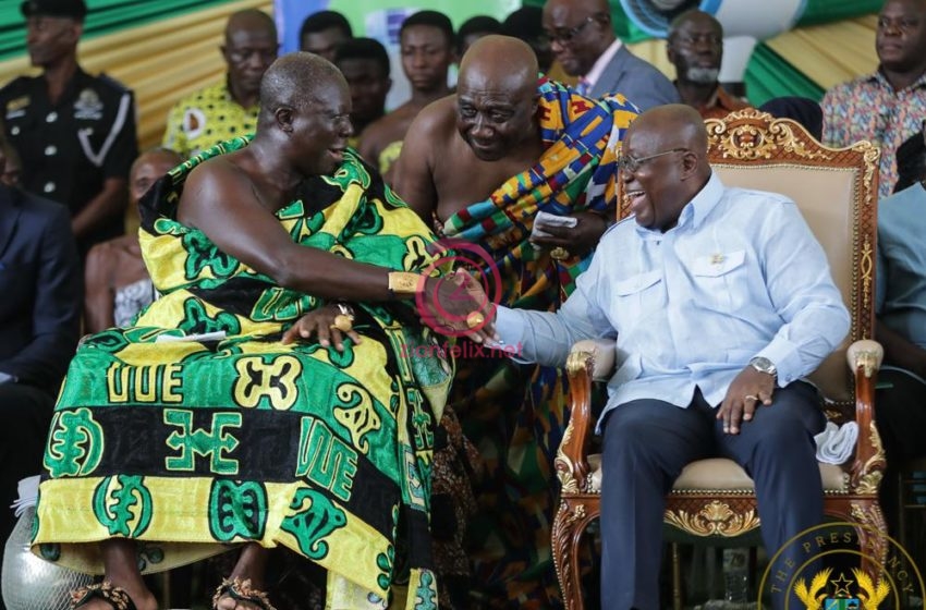 Ghana’s Twitter Space Engages In Hot Debate Over Who Is Powerful Between The Asantehene And President Of Ghana
