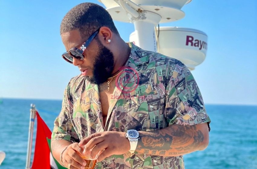 D Black Blesses Fan Who Requested A Prayer From Him (+ Screenshot)