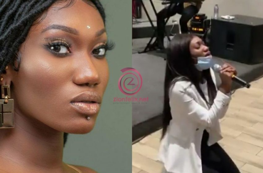 Watch Heart-Melting Moment Wendy Shay Enters The Spirit In Church And Led A Powerful Worship (Video)