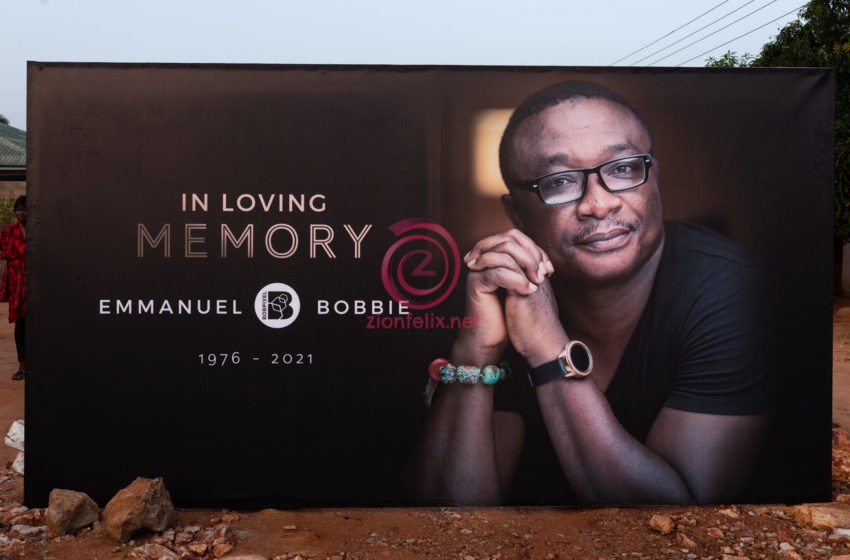 Heartbreaking Photos From The Burial Service Of Popular Photographer, Bob Pixel Surface Online As He Goes Home Today
