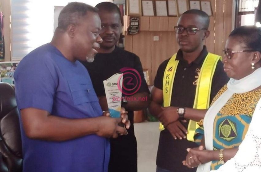GRA Awards Dr. Kwaku Oteng As “Best Excise Taxpayer” In The Ashanti Region Days After Captain Smart’s Wild Revelation – Photos