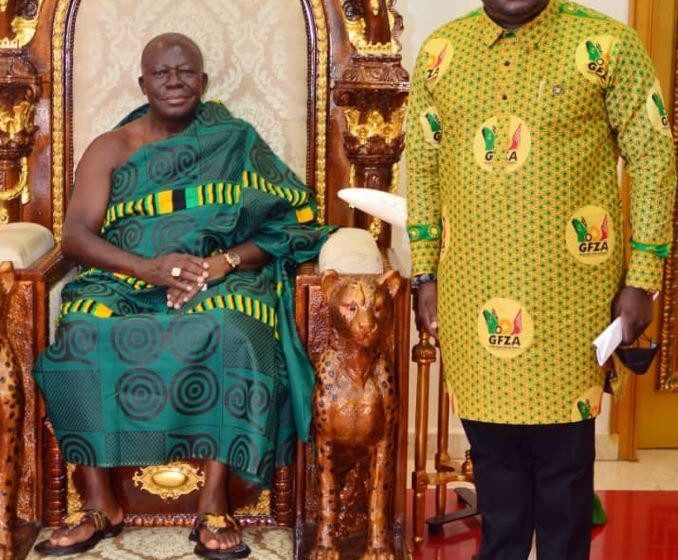 Amb. Michael Oquaye, CEO Of GFZA, Pays Courtesy Call On Otumfuor