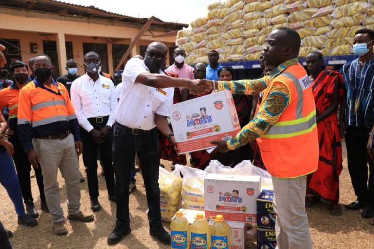 Apiate Explosion: Ibrahim Mahama Pledges Support In Rebuilding Apiate Community After Donating Food Items