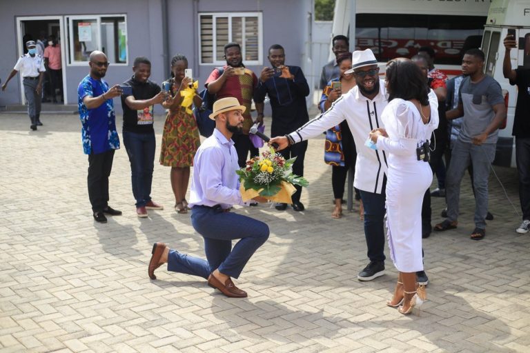 Video: Berla Mundi Turns Down The Marriage Proposal Of An Unknown Man On April Fools’ Day