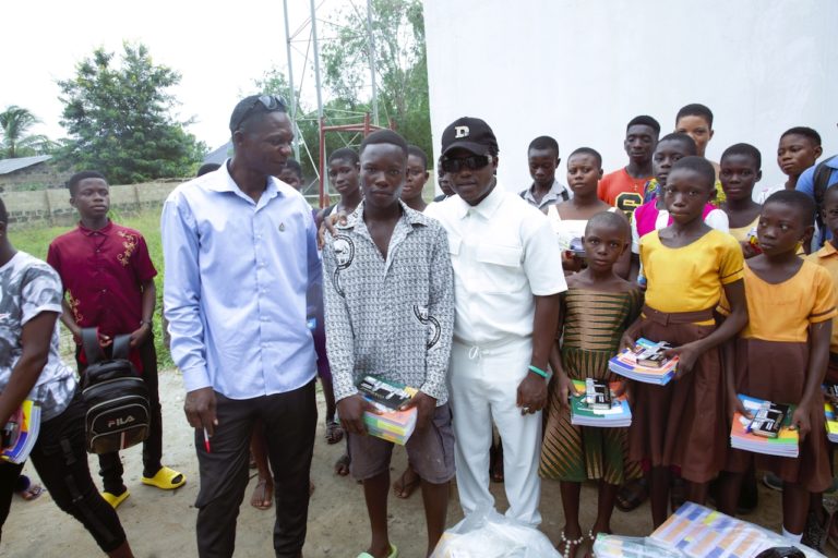 Ghanaian Sensational Artiste And Skilled Entrepreneur, Luminary DMR Embarks On Another Charitable Journey Of Giving To His Hometown People Of Adidome In North Volta