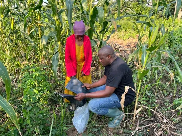 John Dumelo donates to farmers