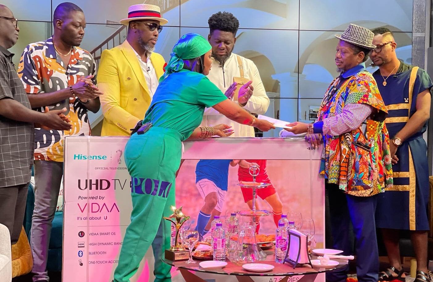 United Showbiz Honors Legendary Actor, Kwaku Twumasi With Ghc10,000, 65 Inches TV And 4-Door Refrigerator – Watch Video