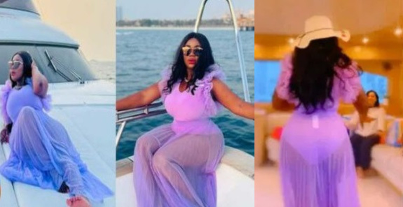 Akua GMB Goes Chilling With Friends; Rocks S@ssy Bik!ni And Tw3rks Happily – Watch Video