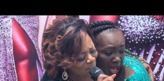 Tima Kumkum Cries As Piesie Esther Delivers Powerful Performance At Her Birthday For Traders At Lapaz Market