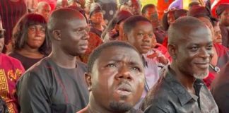 Kumawood Actor Okomfo Kolegae Weeps Uncontrollably At Funeral Of His Late Wife – Watch Video