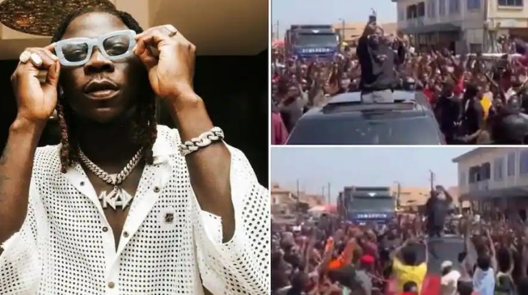 Stonebwoy Begs Fans To Return The Phone Of His Road Manager Which Got Stolen In Berekum