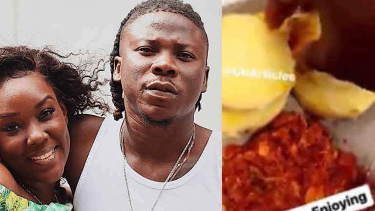 VIDEO: “Marriage is sweet” – Stonebwoy states as his wife serves him yam and egg sauce in a very lovely manner