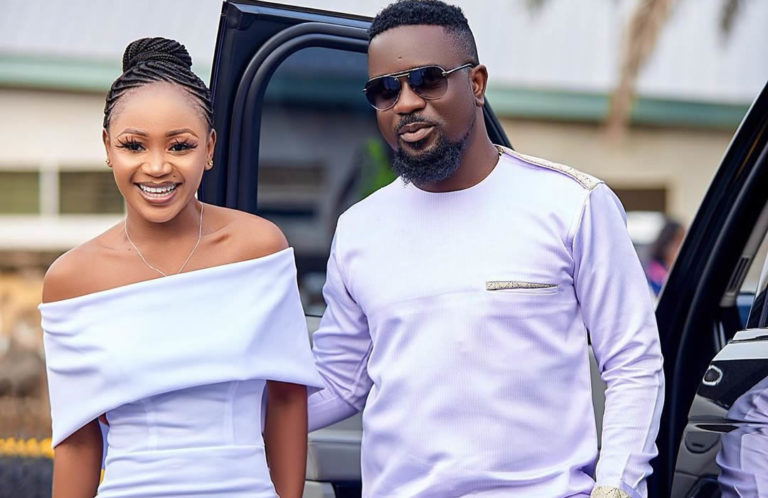 “I really love and respect Sarkodie because he’s very decent” – Akuapem Poloo reveals