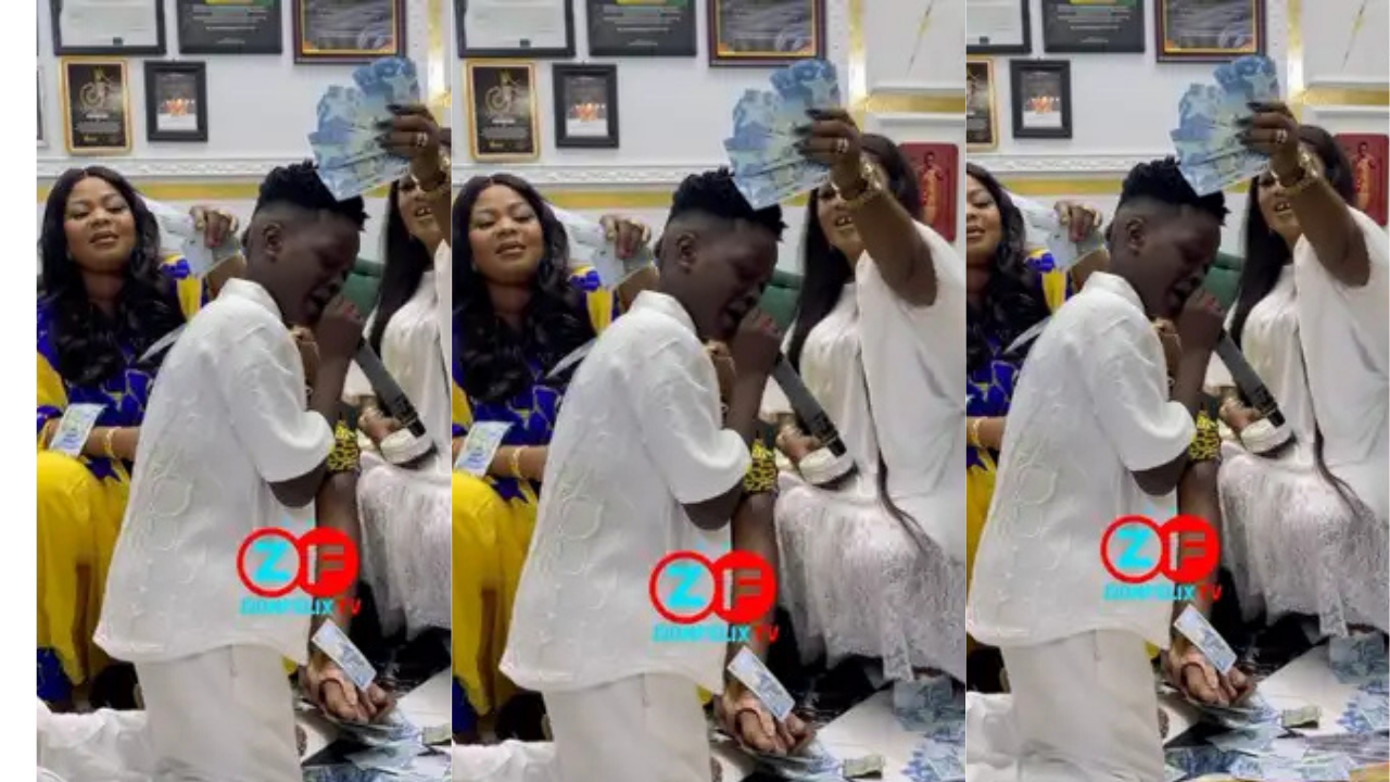 Obaapa Christy And Empress Gifty Shower Fotocopy With Cash During