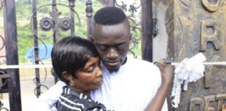 “I’ll divorce my wife if my mother tells me to do so” – Lilwin reveals (Video)