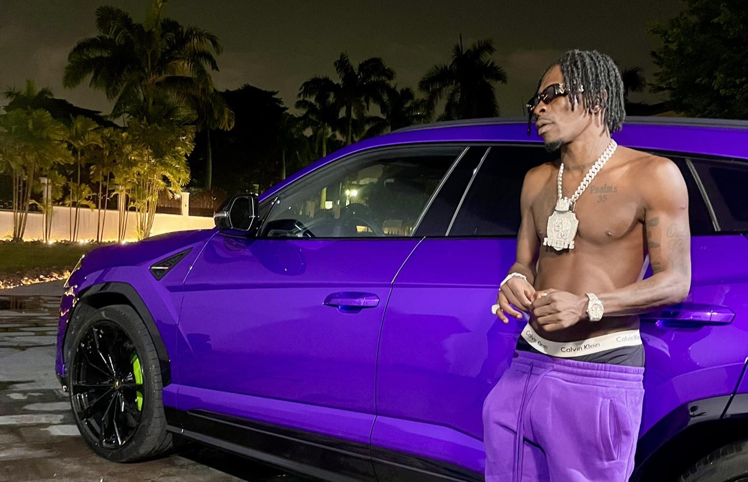 Check Out How Shatta Wale Received His New Lamborghini At His Home – Watch Video