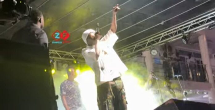 Kwadee-Koforidua-performance Okomfour Kwadee performing at Sista Afia's All White Party in Koforidua
